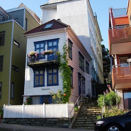 Historic Bergen House, Right In The Middle Of Everything! Kültér fotó